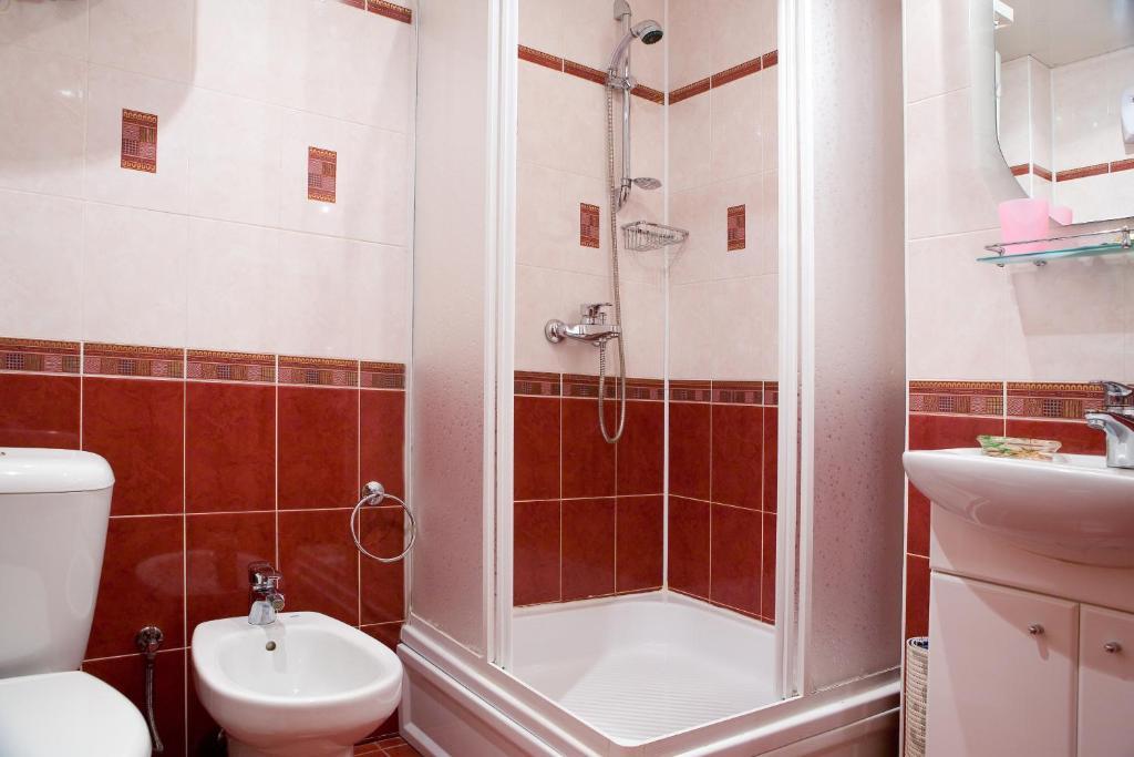 Paradise Hotel Gomel Pokoj fotografie