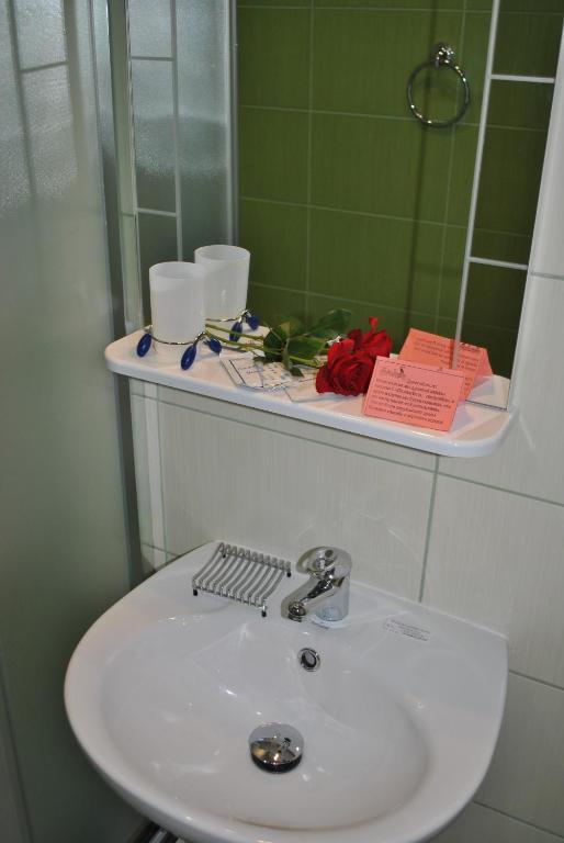 Paradise Hotel Gomel Pokoj fotografie